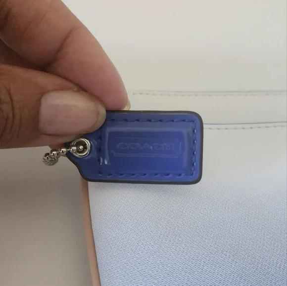 Coach new blue and white ombre wristlet - Picture 10 of 12